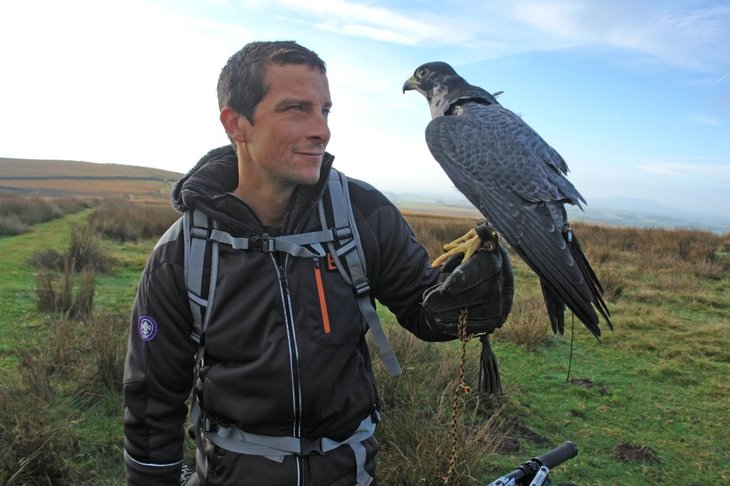 Bear Grylls, într-un documentar difuzat în România de BBC Earth