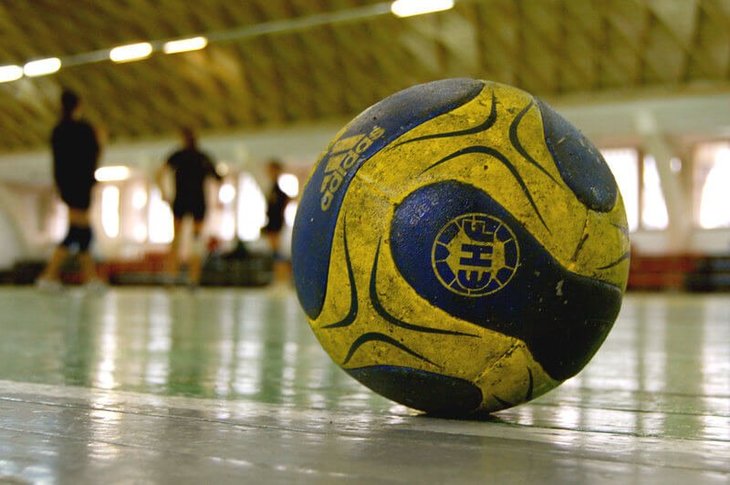 Prima etapă a Ligii Naţionale de handbal feminin, în direct la TVR