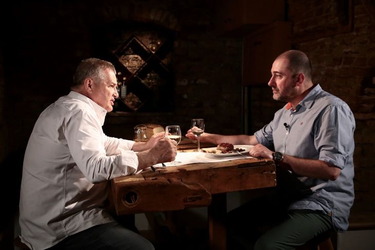 De la realizator la realizator: Cătălin Ştefănescu, la Mircea Dinescu în bucătărie