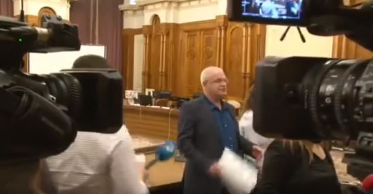 VIDEO. Situaţie RARĂ. Jurnaliştii prezenţi la Comisia Iordache au refuzat să îi ia declaraţii lui Eugen Nicolicea