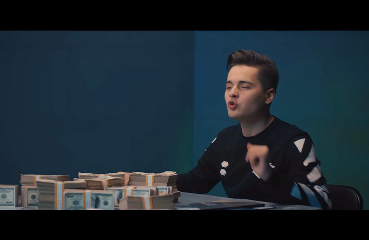 Influencerii, luaţi la control! Antifrauda verifică banii youtuberilor. Selly: „Eu declar toate veniturile”