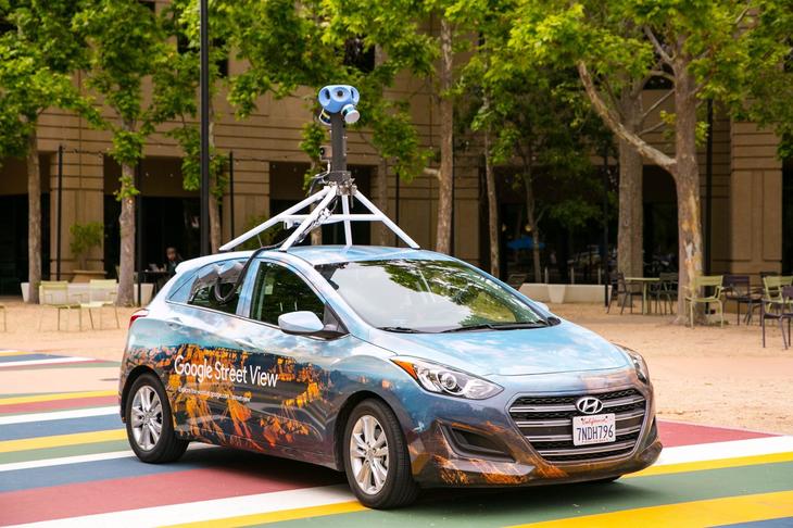 Masinile Google Street View. Sursa foto: Google