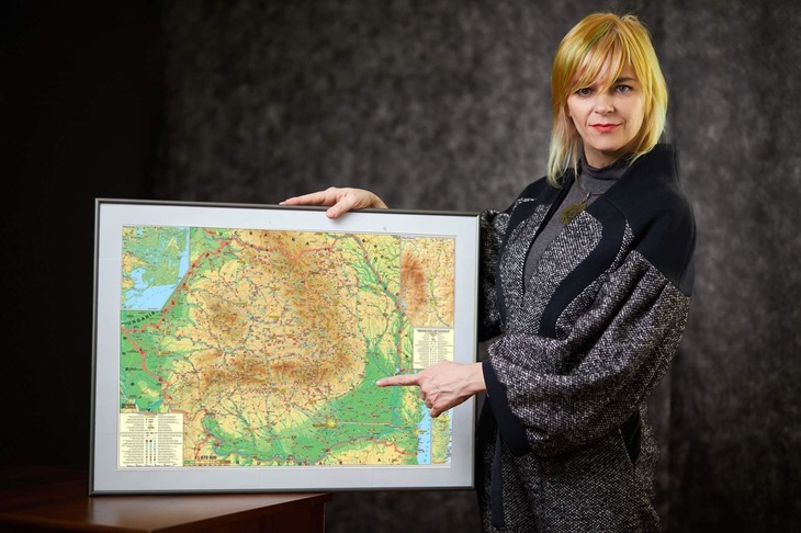Gianina Corondan va prezenta competiţia Destinaţia Anului 2022, la Prima TV. Sursa foto: Facebook/Gianina Corondan