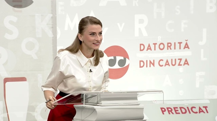 Ruxandra Gheorghe Negrea este jurnalist senior şi lucrează în TVR din 2001, când a debutat cu o altă emisiune dedicată educaţiei, Vorbeşte corect / captură: TVR