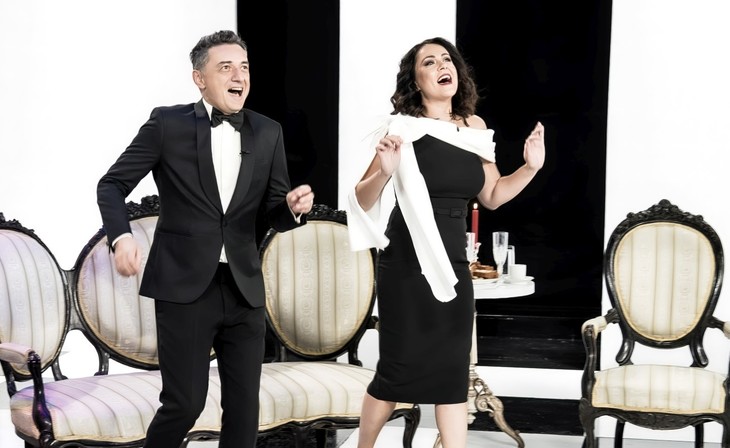 Dragoş Huluba şi Mirela Zeţa sunt prezentatorii emisiunii Gala umorului / foto: TVR