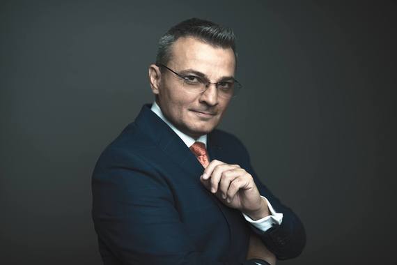 Mihai Rădulescu, în echipa Dosar România de la TVR 1 – Sezon nou, la 10 ani de la debut, cu schimbări de format