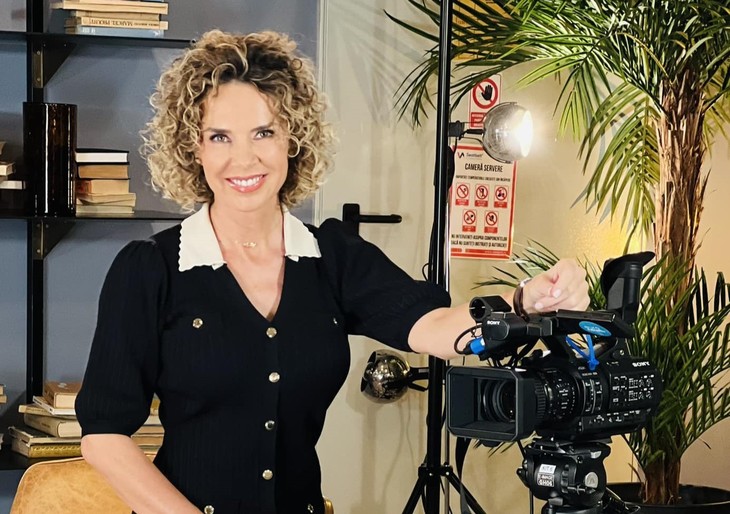 Mirela Vaşadi, prezentatoarea şi producătoarea emisiunii „Arta de a fi”, de la Euronews / foto: arhiva personală