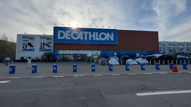 FOTO. Schimbare importantă. Decathlon trece printr-un uriaş proces de rebranding