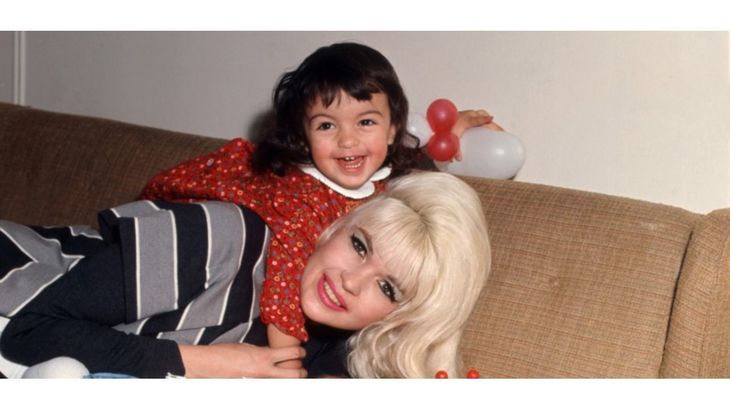 Paginadeseriale. Documentarul original HBO „Mama mea, Jayne” este disponibil deja pe Max