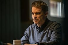 Dexter revine: SkyShowtime confirmă sezonul al doilea din „Dexter: Renaşterea”