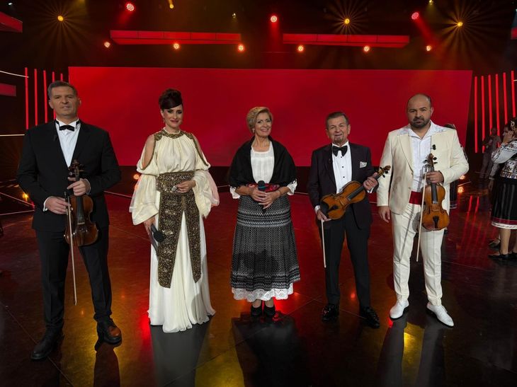 La TVR e „Petrecere… cu cântec”. Emisiunea are şi o asistentă făcută cu AI, dar şi rubrică de roast