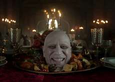 Wednesday: sezonul 3 a intrat în producţie. Nume noi în distribuţie, filmările au loc în Irlanda. Românul Victor Dorobanţu revine în noul sezon