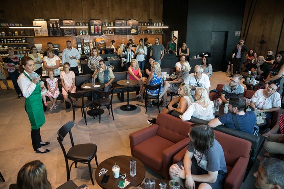 (P) Starbucks se extinde şi deschide a doua cafenea din Ploieşti