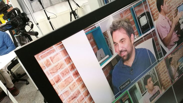 VIDEO. Cum a ajuns Andreas Petrescu să scrie roasturi pentru iUmor şi experienţa Carmen Tănase: "Cum să zic toate răutăţile astea despre oamenii ăştia?"