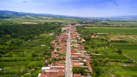 ŞTIRI VIRALE. Miracolul românesc. Comuna cu drumuri asfaltate, piste de biciclete şi internet wireless gratuit, virală pe Facebook