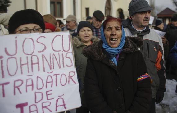 BLOGOSFERĂ. Cetin, cel mai share-uit şi azi: Dovezi că protestatarii de la Cotroceni sunt aduşi şi plătiţi