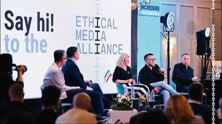 COMUNICAT. “Piaţa liberă şi democraţia din România sunt atacate prin dezinformare amplificată de algoritmi!”. Ethical Media Alliance a lansat un semnal de alarmă la RBL Summit 2025