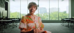 VIDEO O cercetătoare australiană, premiată pentru descoperirea sa că virusul care cauzează Covid-19 se transmite prin aer