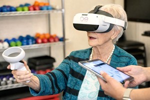 VIDEO Un test ocular în realitate virtuală ar putea semnala din timp modificări ale vederii asociate sănătăţii creierului