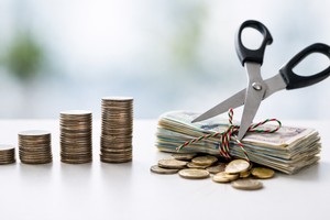 Guvernul taie alocaţia de hrană pentru cei 137 de copii cu handicap de tip HIV/SIDA