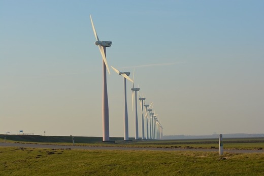 Importurile de energie "pe hârtie" ale României au explodat după cuplarea cu bursele est-europene, crescând de peste 10 ori la 7 luni 