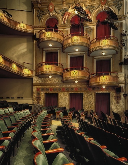 EXCLUSIV Cu cât îi va plăti statul pe actori, muzicieni, soliști de operă, directori de teatre și muzee, bibliotecari