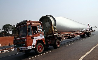 Transportatorii români pot tranzita Ungaria fără restricții, dacă mașinile au Euro 3