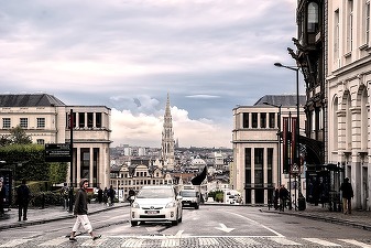 Belgia ridică la nivel maxim alerta teroristă pentru Bruxelles. Metroul a fost închis