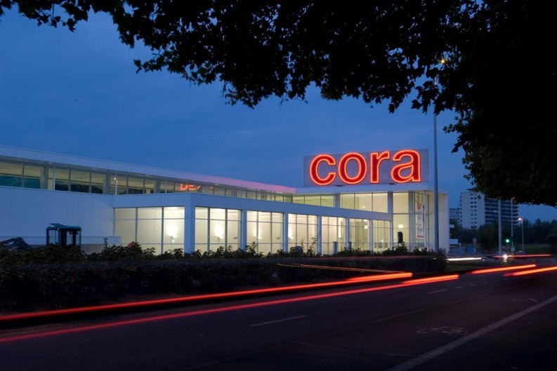 Cora va dubla în acest an hipermarketul din City Park Constanța și se dezvoltă pe online