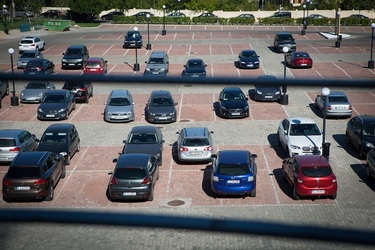 Omniasig VIG asigură CASCO parcul auto al Camerei Deputaților pentru 300.000 de lei