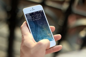 ANCOM vrea să stimuleze cererea de servicii prin introducerea unei perioade de probă în contractele de telefonie mobilă