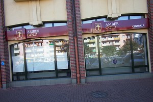 Parlamentul polonez investighează una dintre cele mai mari escrocherii financiare din țară și ar putea să îl audieze pe Tusk
