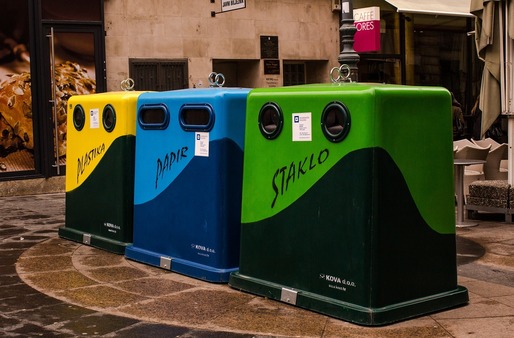 Taxă de 0,5% din cifra de afaceri, impusă comercianților pentru reciclare - proiect