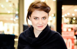Percheziții la creatoarea de modă Adina Buzatu și la alte persoane, într-un dosar de evaziune și spălare de bani; prejudiciul - aproape 38 milioane lei