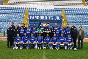 Fiscul scoate la vânzare mai multe bunuri ale Clubului Sportiv Pandurii