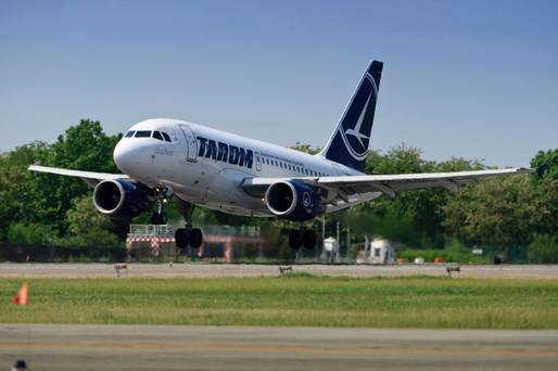 Tarom a coborât oficial pe locul al treilea în topul companiilor aeriene după traficul de pasageri din România