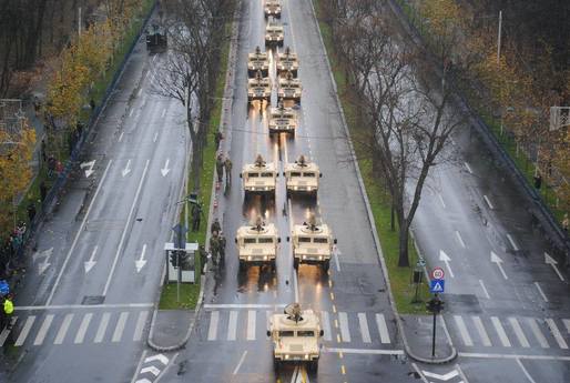 Restricții de trafic în Capitală pentru parada militară de Ziua Națională, de miercuri dimineață până joi după-amiază