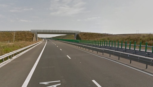 Circulația pe un segment al autostrăzii Orăștie - Sibiu a fost reluată, după ce a fost închisă din cauza unei denivelări