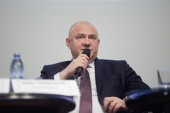 PROFIT HEALTH.forum Iulian Trandafir, Farmexpert: Amenzile pentru exportul ilegal de medicamente sunt bani de semințe. Se va merge înainte cu suveici din 4-5 firme