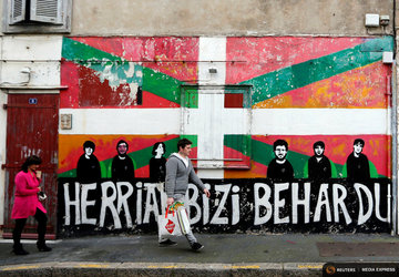 ETA a furnizat poliției franceze o listă cu ascunzători de arme și explozibili