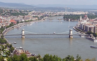 Atenționări pentru călătorii români în Serbia, Ungaria și Italia din cauza temperaturilor extreme
