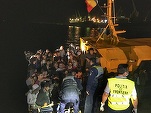 FOTO Peste 150 de migranți din Iran și Irak pe o navă eșuată pe Marea Neagră. Ambarcațiunea a ajuns în Portul Midia
