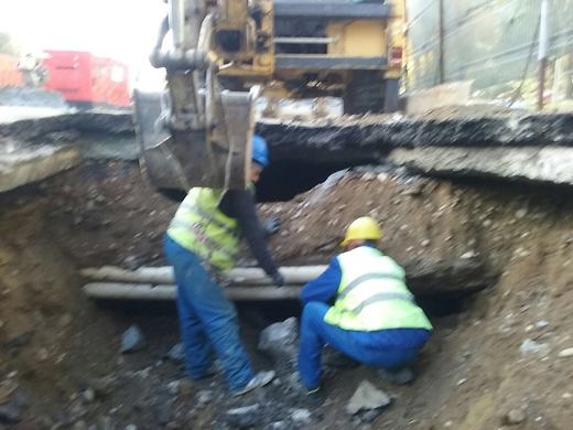 Trafic restricționat pe șoseaua Mihai Bravu din Capitală. Apa Nova București înlocuiește un canal colector vechi de 90 de ani care a cedat