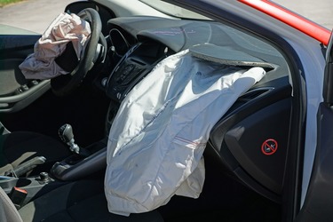 Prima asigurare auto la care prețul scade pentru șoferii prudenți