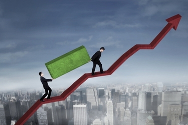 Creditul bancar a accelerat 