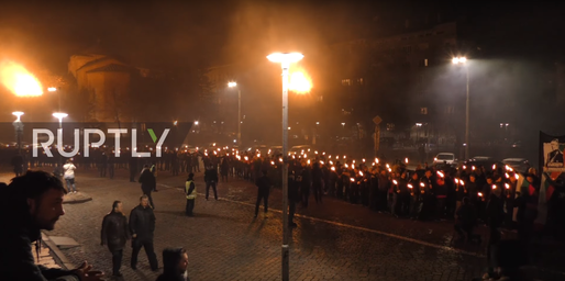 VIDEO Sute de persoane din mai multe țări au participat la un marș pro-nazist în Bulgaria. Autoritățile condamnă manifestația