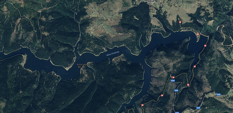 Directorul APIA Cluj, căutat de scafandri pe Lacul Beliș după ce ar fi căzut dintr-o barcă
