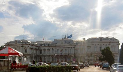 Primăria Bacău anulează o licitație pentru un sistem IT după ce a divulgat, din greșeală, denumirea unei firme care a cerut clarificări. Solicitantul a fost Orange
