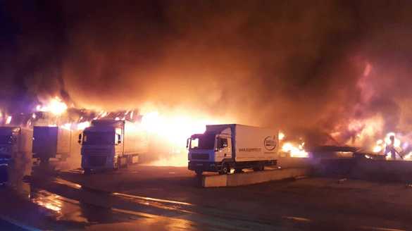 VIDEO&FOTO Incendiu puternic la fabrica Solina din Alba Iulia, cel mai mare producător de condimente din România