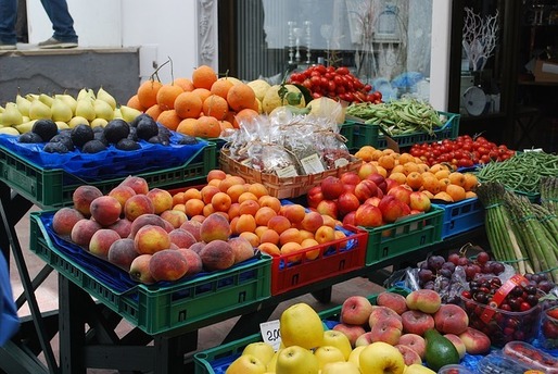 Comercianții de legume și fructe, amendați cu peste 1 milion de lei de ANPC